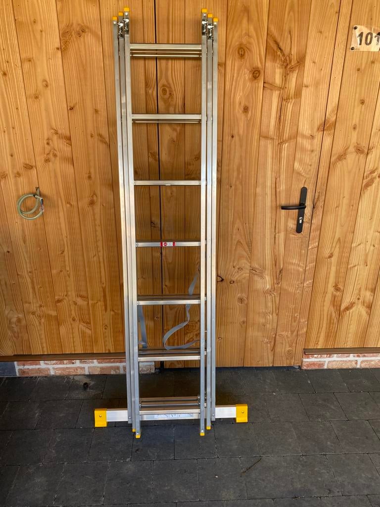 Schuifladder 3 delig nieuw 200€ of een goed bod!!, Doe-het-zelf en Bouw, Ladders en Trappen, Ophalen, Zo goed als nieuw