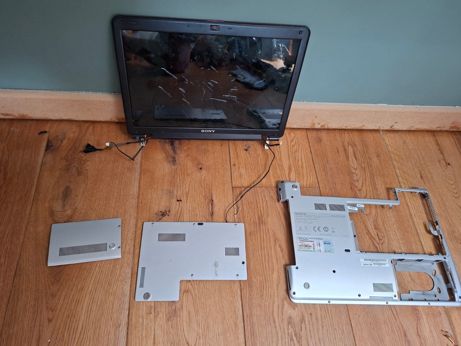 Laptop behuizing sony vaio VGN-CR31Z (scherm kapot!), Computers en Software, Ophalen, Gebruikt