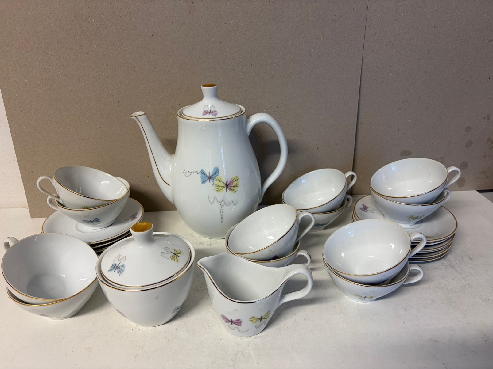 Prachtig Koffieservies met Vlindermotief/Cerabel, Antiquités & Art, Enlèvement