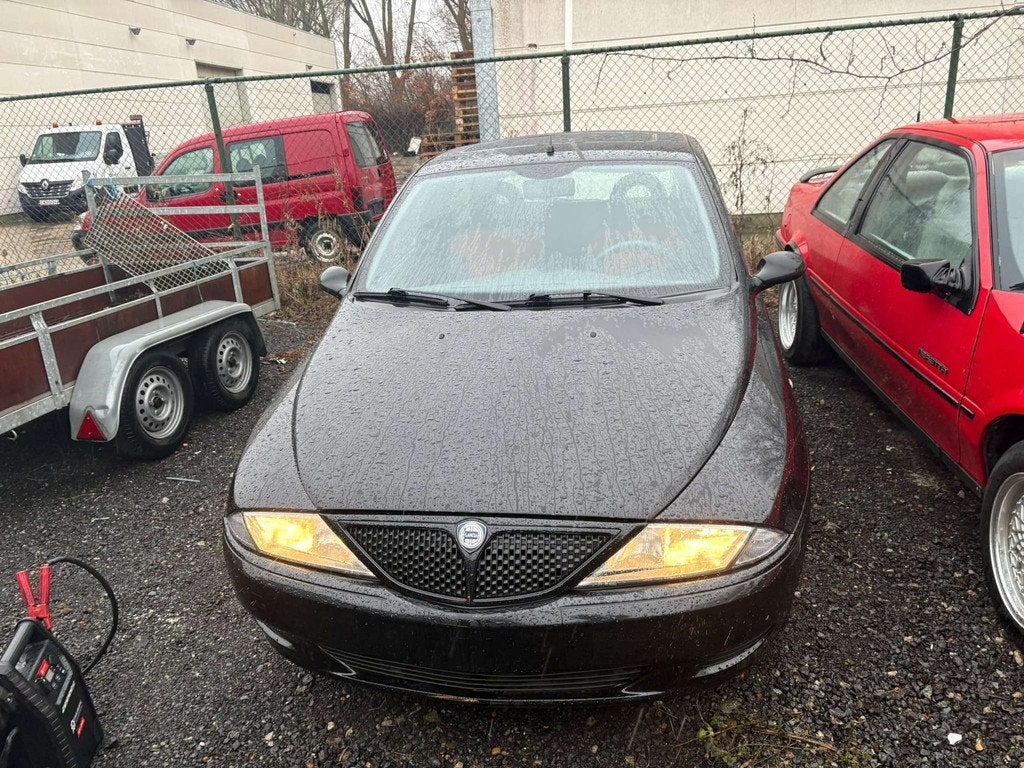 Lancia Y 1.2i benzine/BJ.2002/KM.72.900, 1242 cm³, 1330 kg, Achat, Entreprise