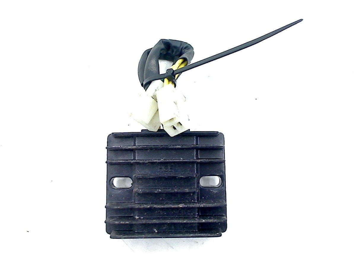 SPANNINGSREGELAAR Sym Fiddle 4 50 4T E5 2021-2024, Gebruikt, P.J. Troelstraweg 8 8
3144 CX  MAASSLUIS, NL, Info@cama-motorparts.nl
