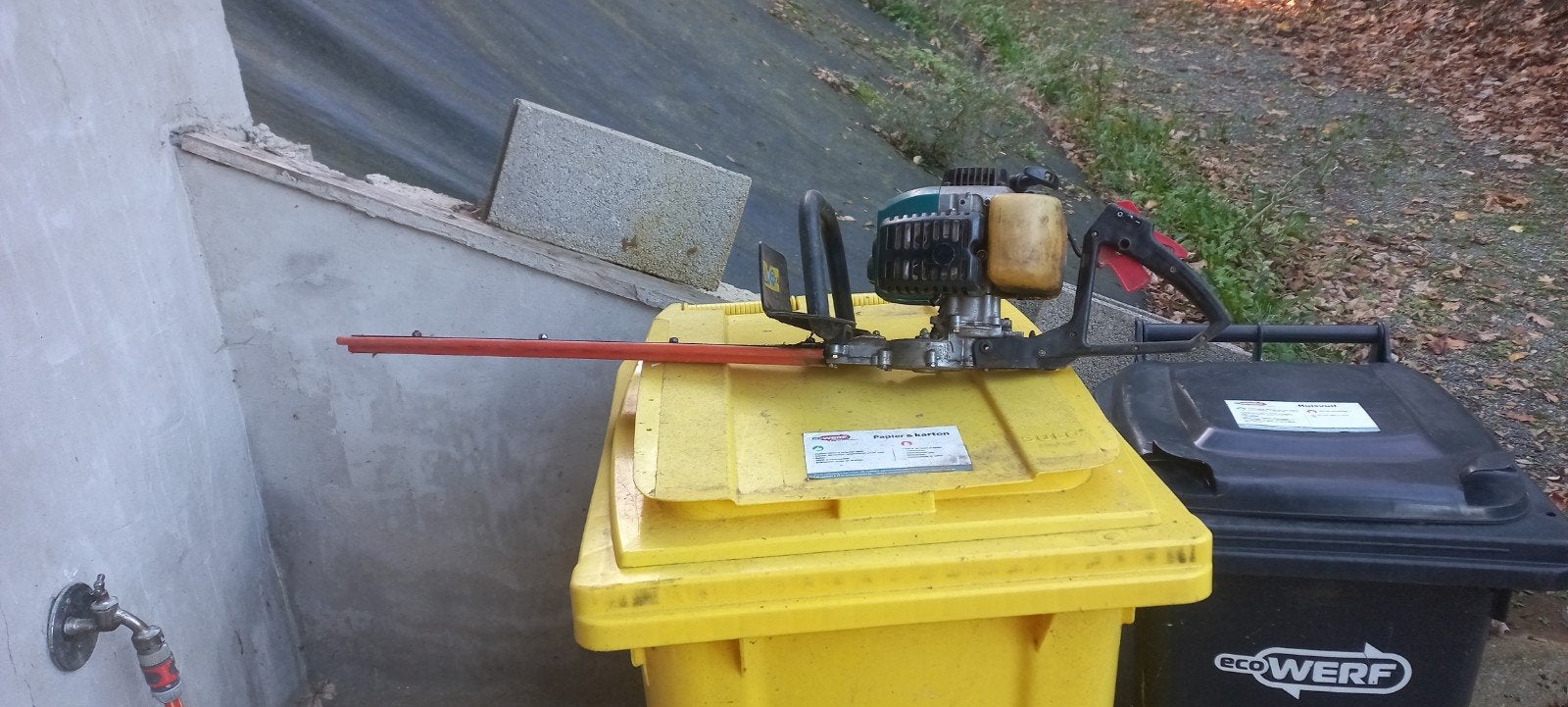 Haagschaar Makita, Tuin en Terras, Ophalen