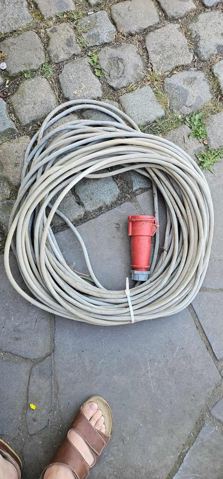 Câble d'extension 5g2.5 avec cee 32a 5p +60m, Enlèvement, Utilisé, Prise de courant