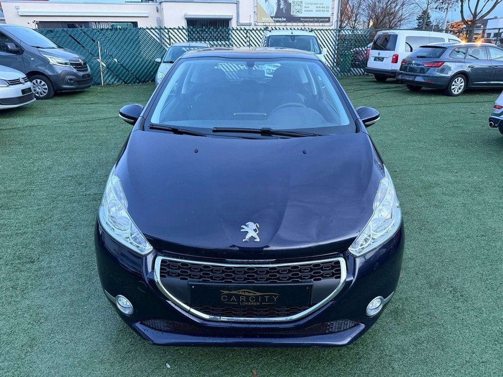 Peugeot 208 1.2i ActiveHANDELAAR OU MARCHANDPAS GARANTIE, Auto's, Voorwielaandrijving, Stof, Gebruikt, 1199 cc