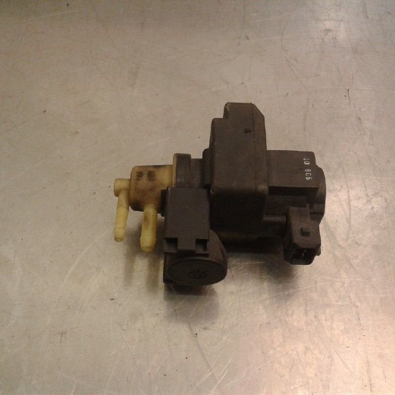 VACUUMVENTIEL Nissan Primera Wagon (W12) (|820048|701152|), Gebruikt, Nissan