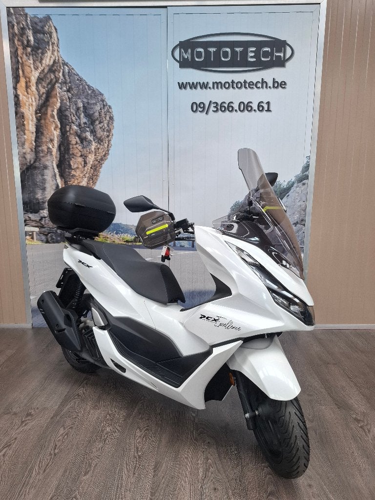 Honda PCX125, Motoren, Scooter, 125 cc, 11 kW of minder, Automaat