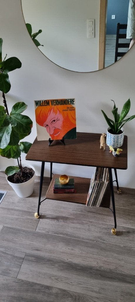 Vintage midcentury trolley, Enlèvement
