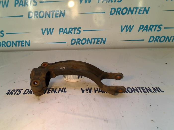 Fusee houder links-voor van een Audi A4, Auto-onderdelen, Ophanging en Onderstel, Audi, Gebruikt, 3 maanden garantie, Ophalen of Verzenden