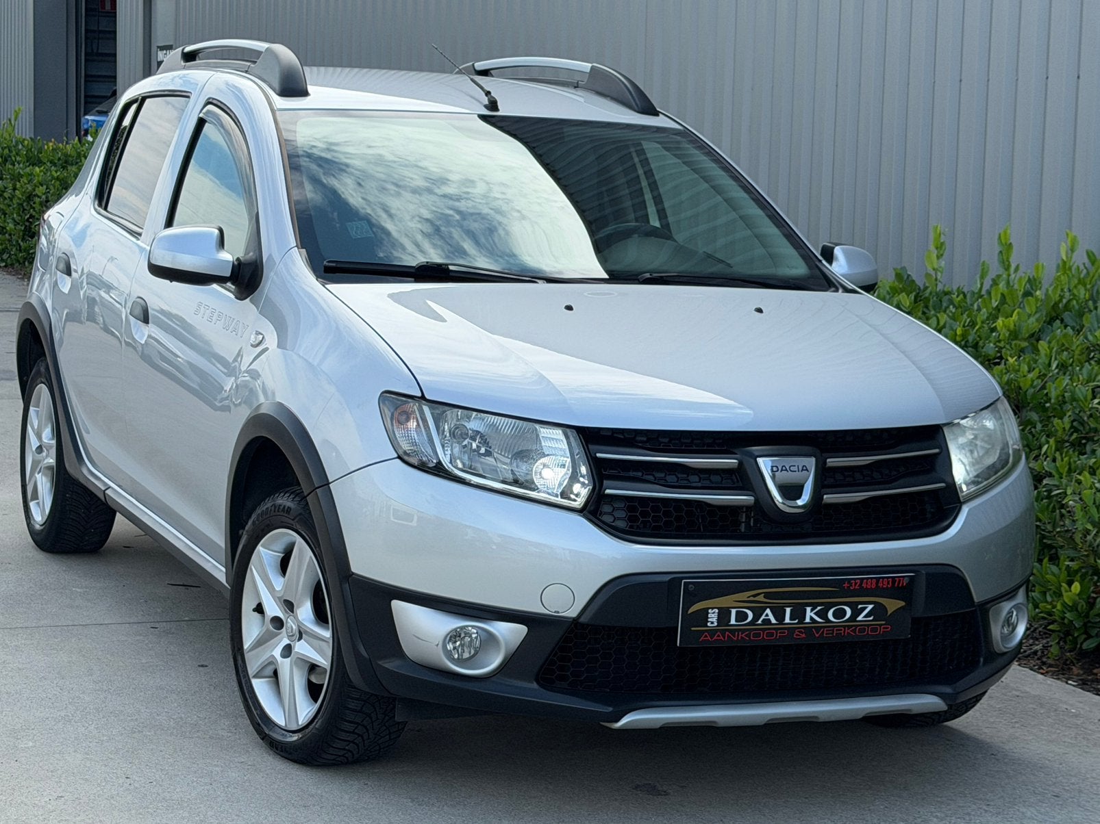 Dacia Sandero stepway0.9TCE•2013•132dkm•navi•LPG•Top staat!, Auto's, Voorwielaandrijving, Stof, Zwart, Bedrijf