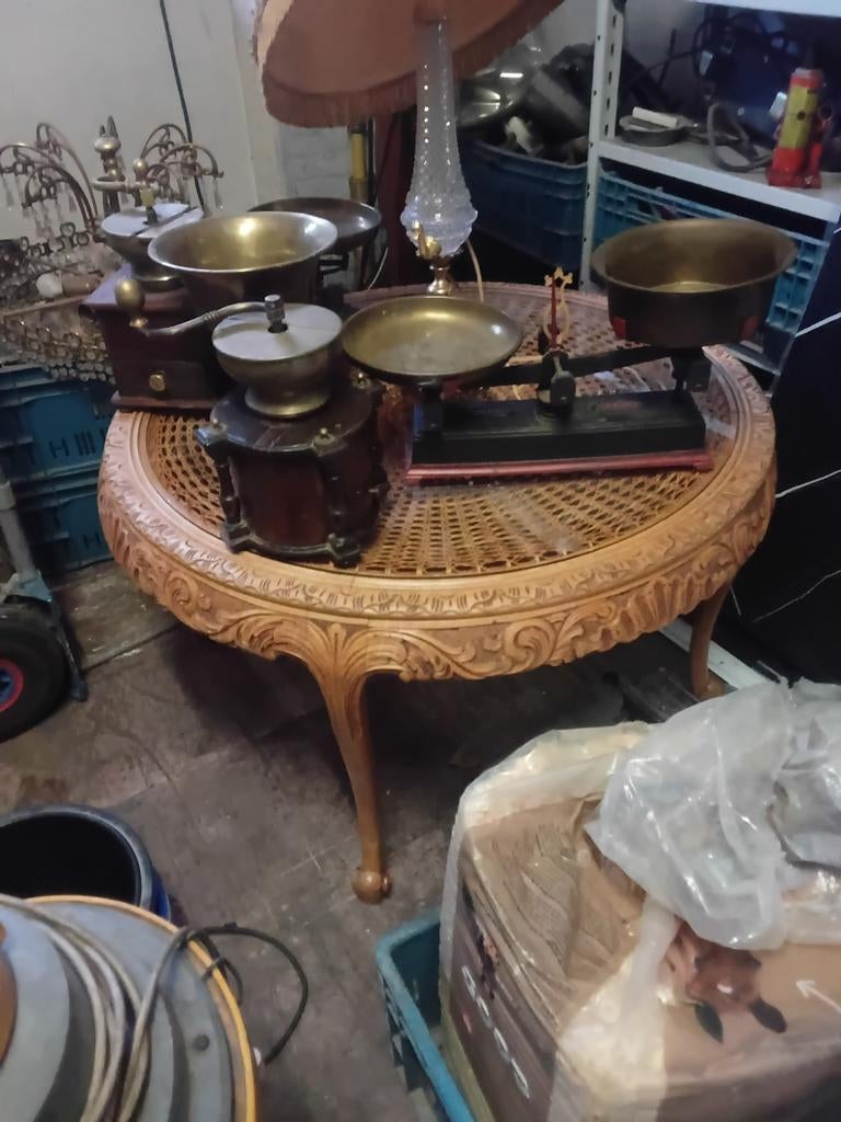 Vend deux ancienne balances prix 75 euros
