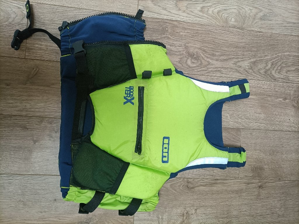 Drijfvest ION BoosterX 50N medium, Sports nautiques & Bateaux, Vêtements nautiques, Enlèvement, Comme neuf, Femme ou Homme, Gilet de sauvetage ou Brassière