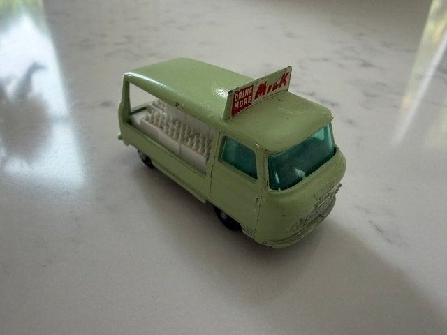 Matchbox 21 regular wheels Bottle Float, Hobby en Vrije tijd, Modelauto's | 1:87, Matchbox, Ophalen of Verzenden
