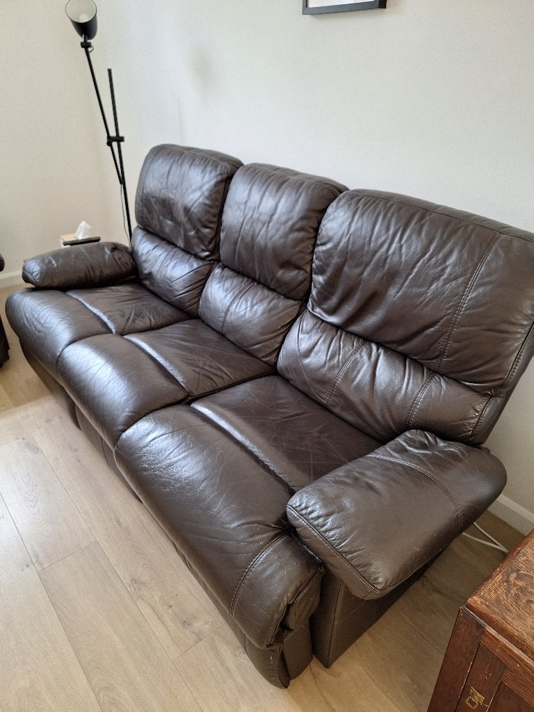 Comfortabele lederen zetel 2-zit en 3-zit met 2 relaxen, Enlèvement, Utilisé, Banc droit, Cuir