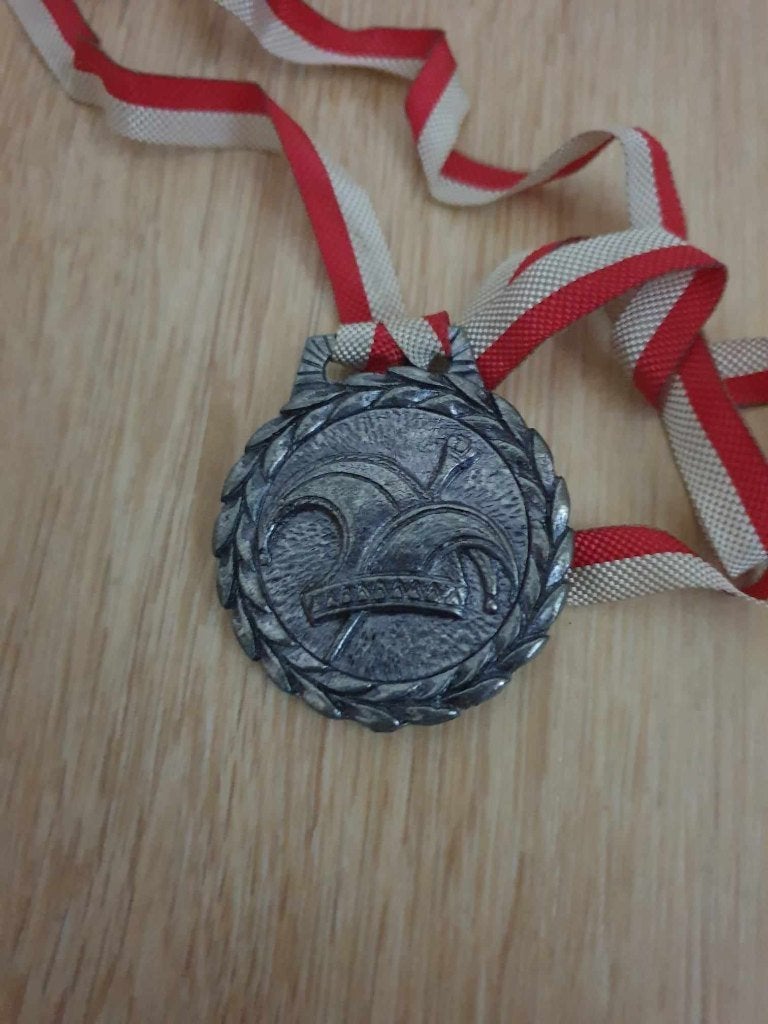 Carnaval Aalst medaille Arend Jeugdprinses Conny 1985, Ophalen of Verzenden