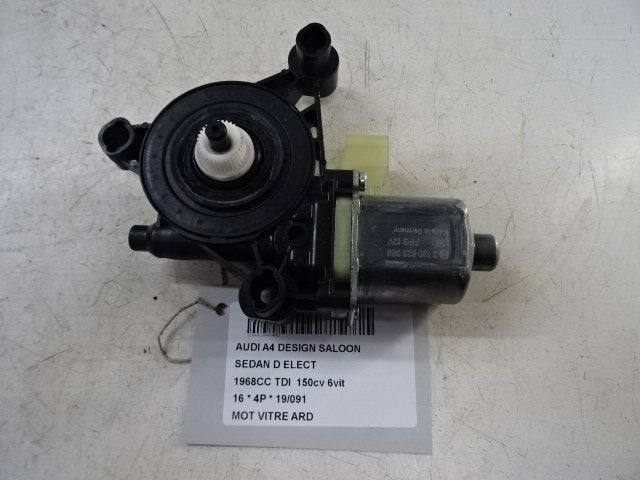 MOTEUR LEVE VITRE ELECTRIQUE ARRIÈRE DROIT Audi A4 (B9), Utilisé, Arrière, Audi