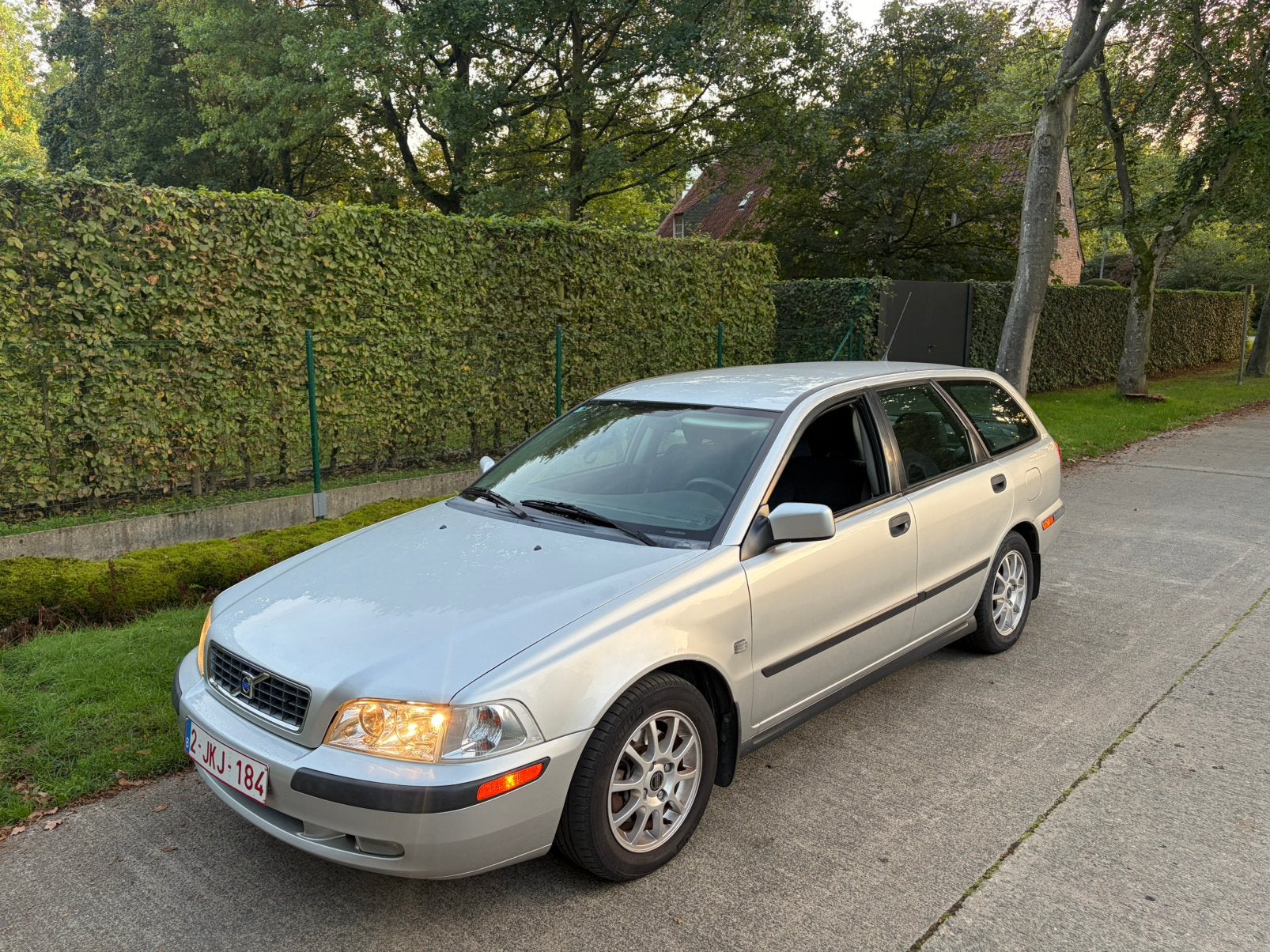 ✅Volvo V40 Facelift-Model 1.9-Diesel Gekeurd‼️, Autos, Argent ou Gris, Achat, Entreprise, Boîte manuelle