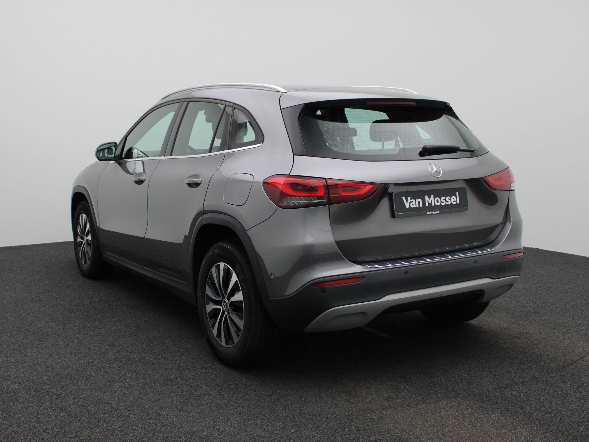 Mercedes-Benz GLA GLA 180 Business Solution 1Y USED GARANTIE, Auto's, Dealer onderhouden, Stof, Gebruikt, 4 cilinders