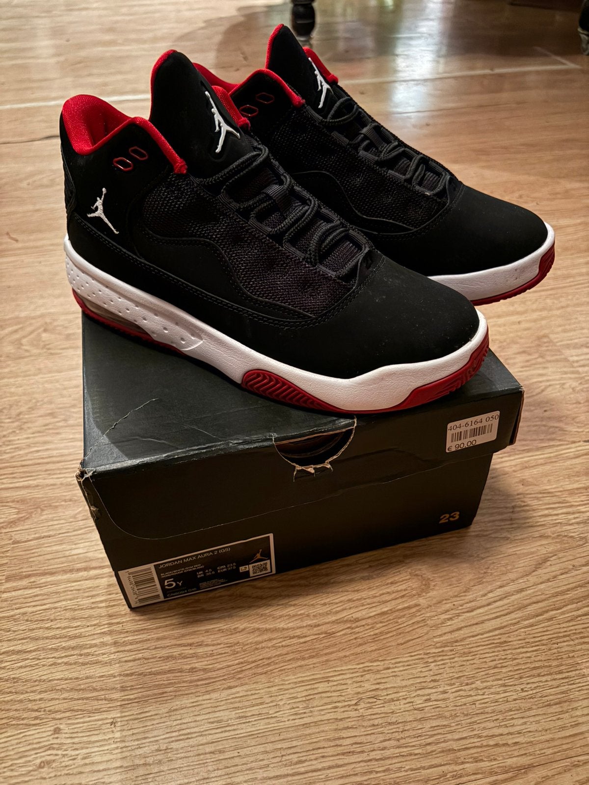 Jordan aura neuve, Enlèvement, Comme neuf