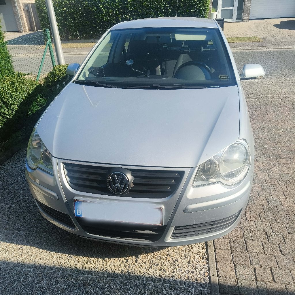 Volkswagen polo bouwjaar 2009 ; 125750 km benzine, Autos, Argent ou Gris, Achat, 5 portes, 5 places