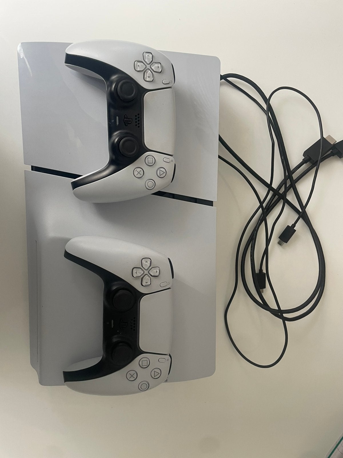 Ps5 slim standar avec deux manette et boite, Enlèvement ou Envoi, Utilisé, Playstation 5