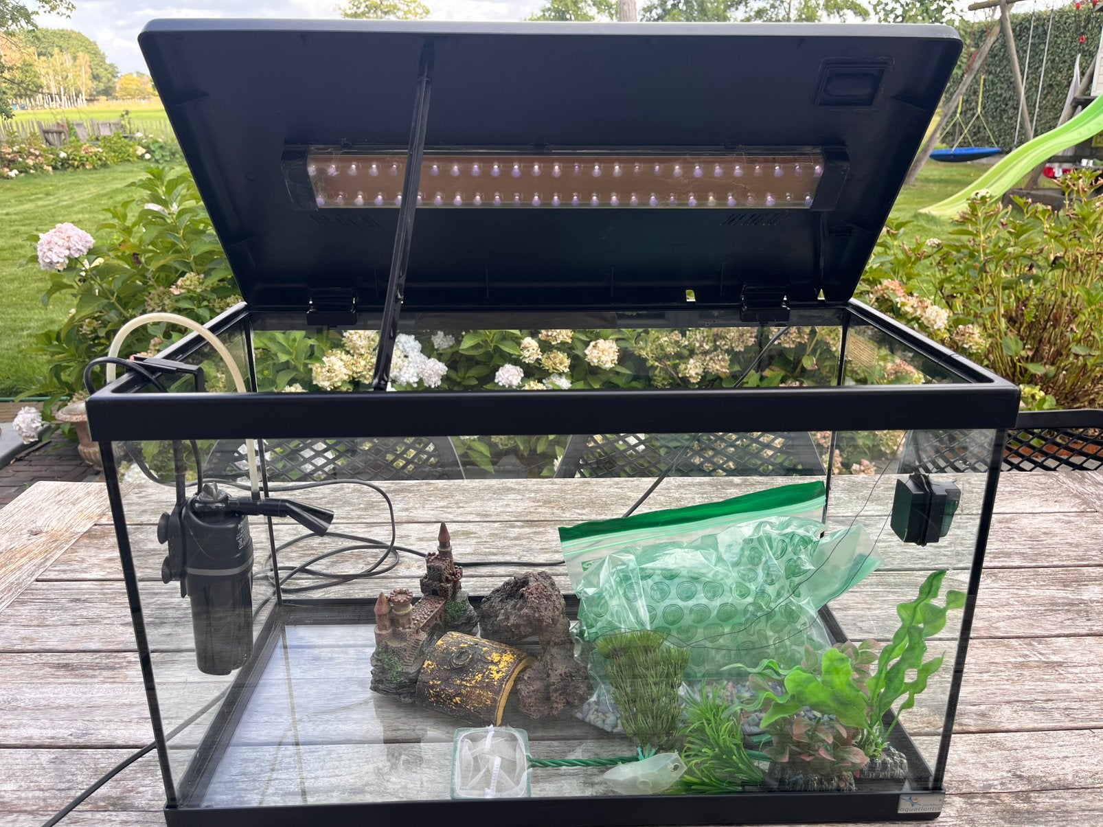 Aqualantis aquarium met toebehoren, Ophalen, Gebruikt