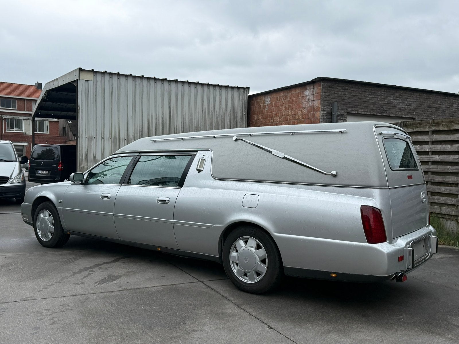 Cadillac DeVille Lijkwagen 2000 - 138.000Km / Project Export, Autos, Autres modèles, Achat, Entreprise, Automatique