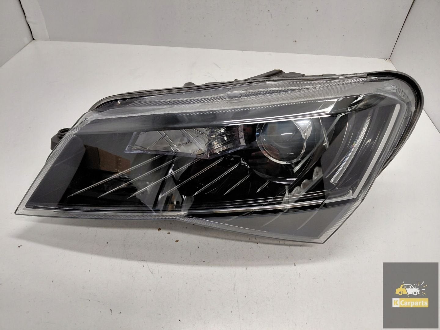 3V1.941.015.B, Biellettes de phares x non torsion B pour Sko, Autos : Pièces & Accessoires, Infoline@skoda-auto.cz, Tr. Vaclava Klementa 869
293 01  Mlada Boleslav, CZ