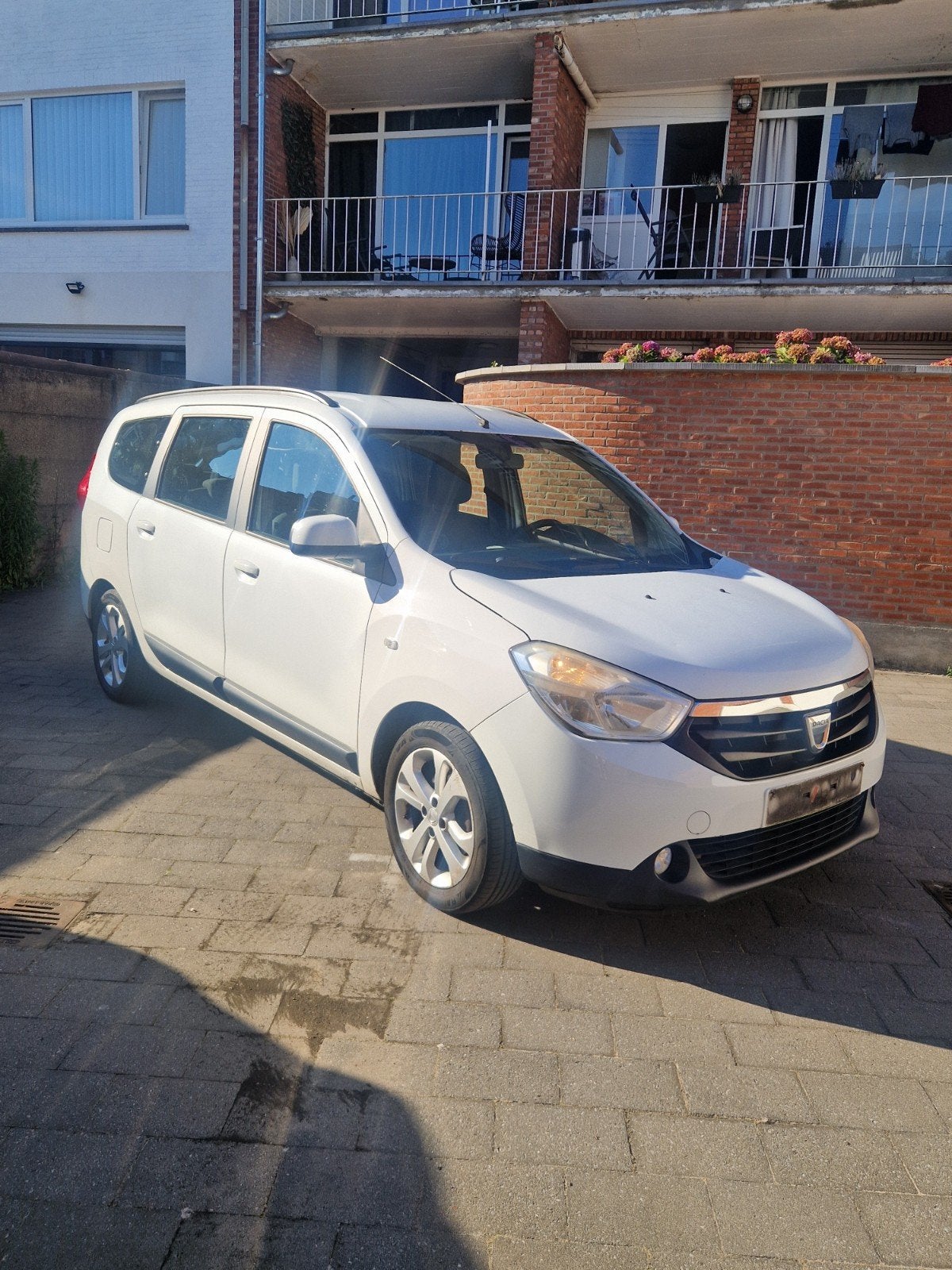 dacia lodgy 1.5 diesel euro5 7plaats Blanco gekeurd vvk, Autos, Dacia, Euro 5, Achat, 7 places, Boîte manuelle