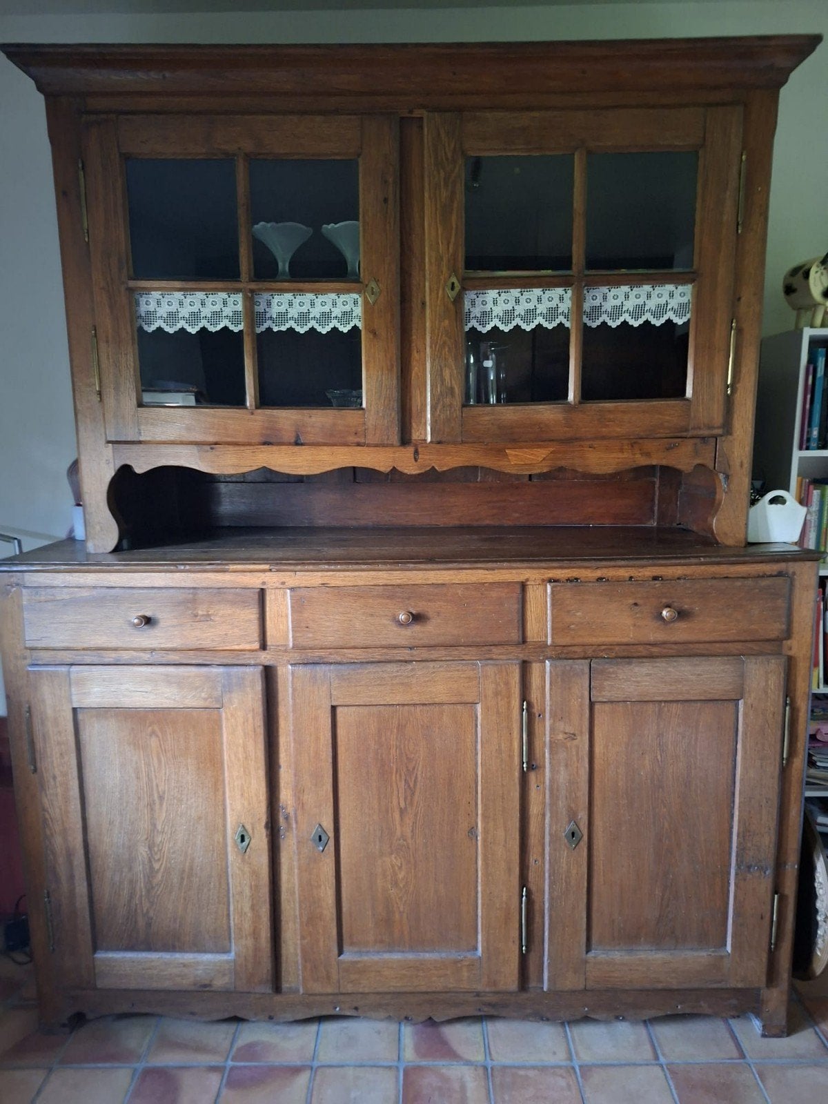 Franse landelijke buffetkast, Ophalen