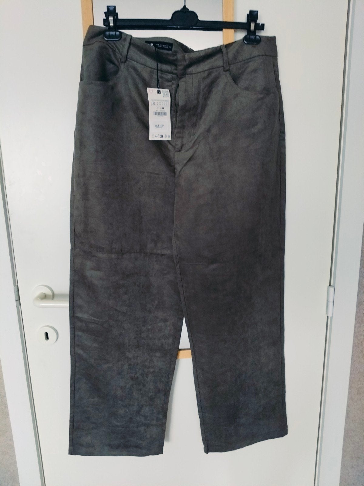 heel mooie nieuwe broek van Zara,donker fistasje kleur,maatL, Kleding | Dames, Maat 42/44 (L), Nieuw, Ophalen of Verzenden, Lang