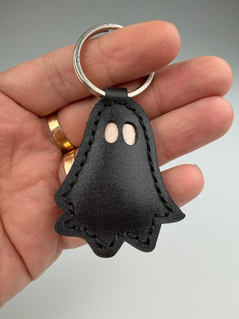 Porte-clés en cuir de chèvre véritable, fait main — Geest, Enlèvement ou Envoi, Neuf