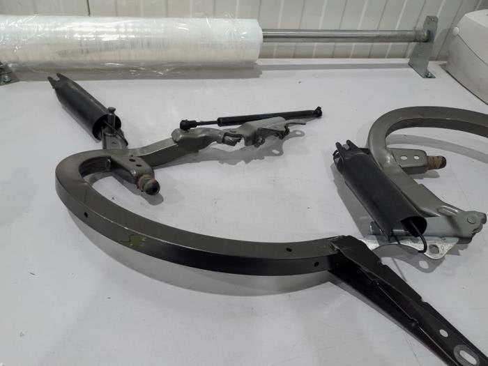 Charnière hayon d'un Audi A6, -, 3 mois de garantie, Audi, Utilisé