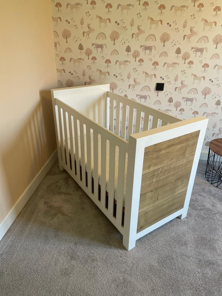 Complete Babykamer Set: Ledikant, Commode, Kledingkast, Ophalen, Gebruikt