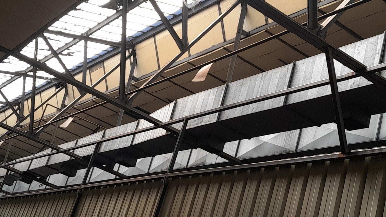 Destockage Important – Réseau de Ventilation Industrielle, Ophalen of Verzenden