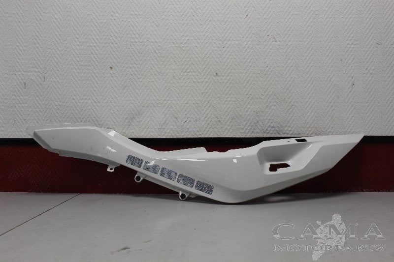 QUEUE DE CARENAGE GAUCHE BMW (8556169-03), Dhr. S. di Majo, Utilisé, Info@cama-motorparts.nl, P.J. Troelstraweg 8 8
3144 CX  MAASSLUIS, NL
