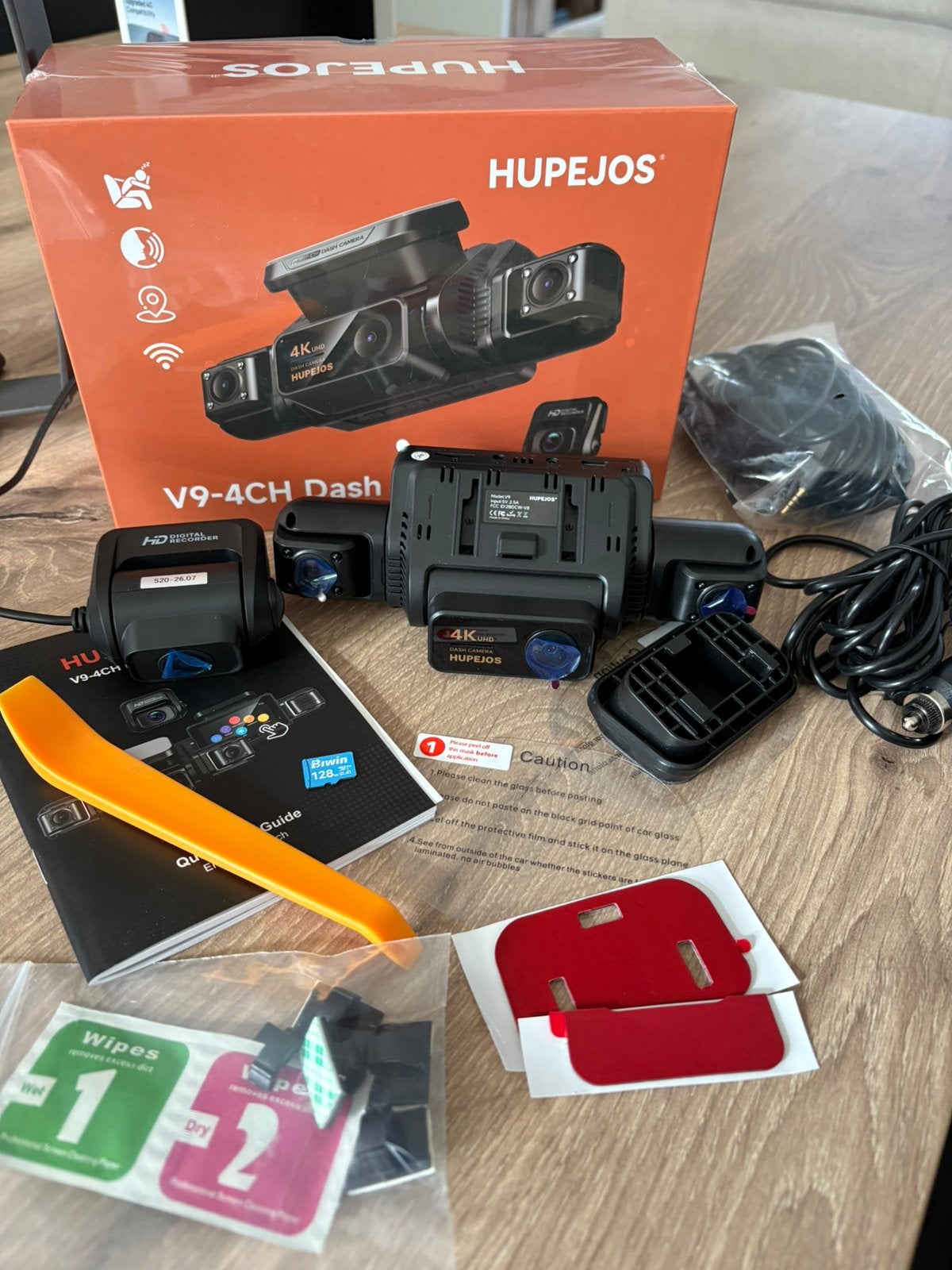 Dashcam 4K Hupejos V9 à 4 canaux complète et comme neuve !, Autres marques, Enlèvement ou Envoi, Caméra, Comme neuf