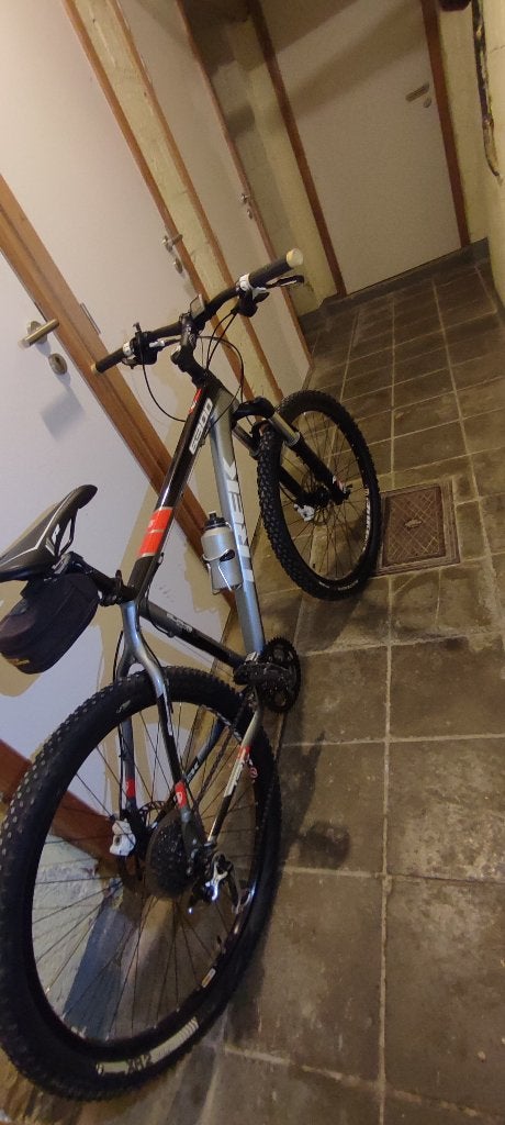 V.T.T, Vélos & Vélomoteurs, Vélos | VTT & Mountainbikes, Enlèvement, Comme neuf, Trek