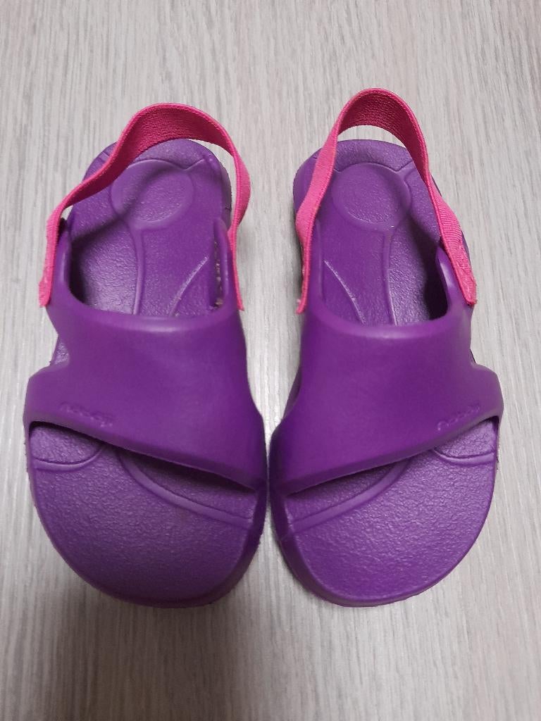 Paarse sandaaltjes Nabaij Decathlon 22/23, Enfants & Bébés, Vêtements enfant | Chaussures & Chaussettes, Enlèvement ou Envoi, Decathlon