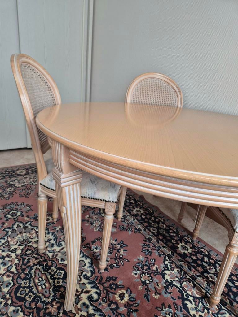 Mooie tafel en stoelen, Ophalen