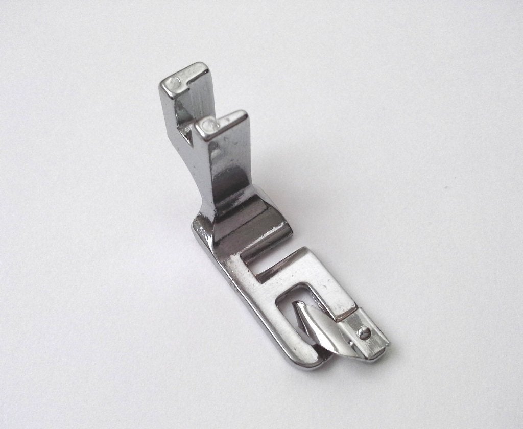 Pied ourleur en métal pour machine à coudre vintage Anker, Enlèvement, Utilisé, Accessoires