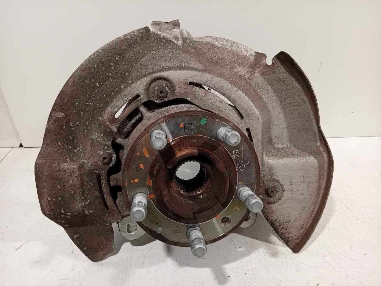 Wielnaaf rechts voor Land Rover Discovery, Onderdelen@venauto.nl, Van der Ven Autorecycling B.V., Ettenseweg 76, 4706 PB Roosendaal, The Netherlands
