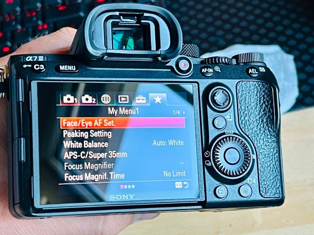 📷 Sony A7 III – Nieuwstaat – slechts 4.558 clicks!, Ophalen of Verzenden, Zo goed als nieuw