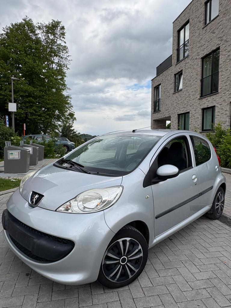 Peugeot 107, Autos, Peugeot, Bluetooth, Argent ou Gris, Achat, Entreprise