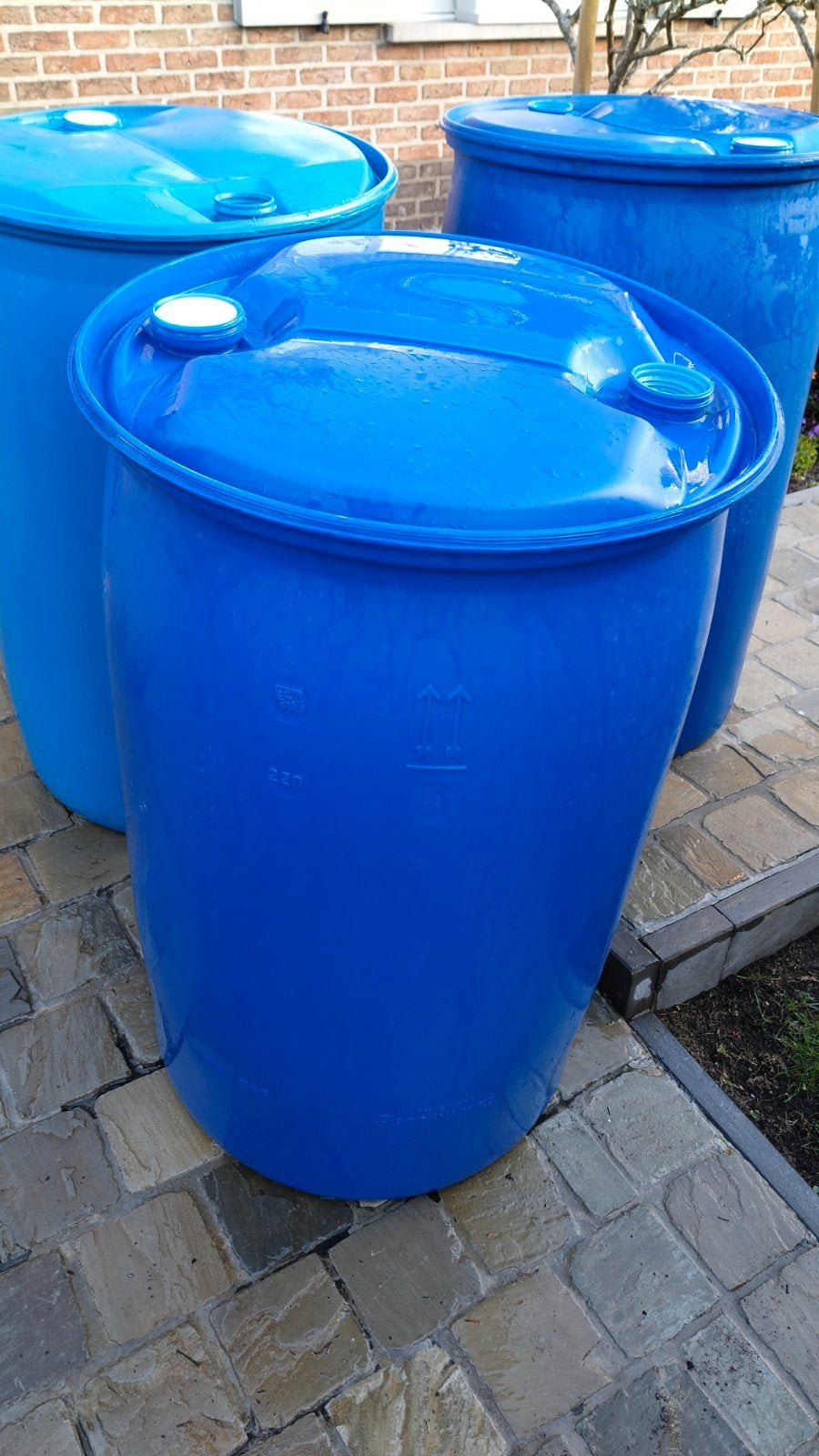 Regenwater tonnen 200 liter, Tuin en Terras, Regentonnen, 150 liter of meer, Ophalen, Zo goed als nieuw, Kunststof