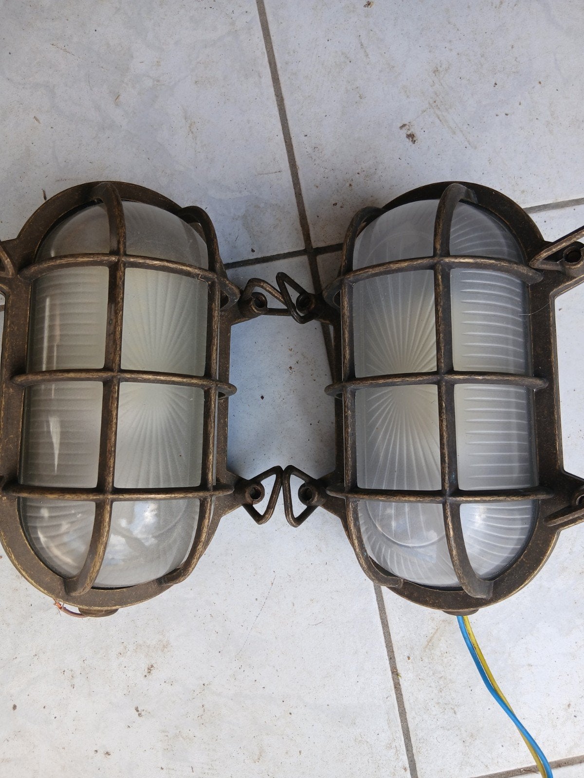 Rustieke buitenverlichting, Ophalen