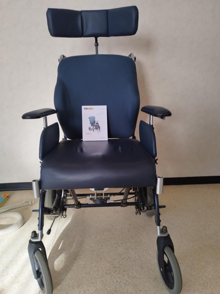 Canto nxt kantelbare rolstoel .. zeer goede staat, Diversen, Rolstoelen, Ophalen