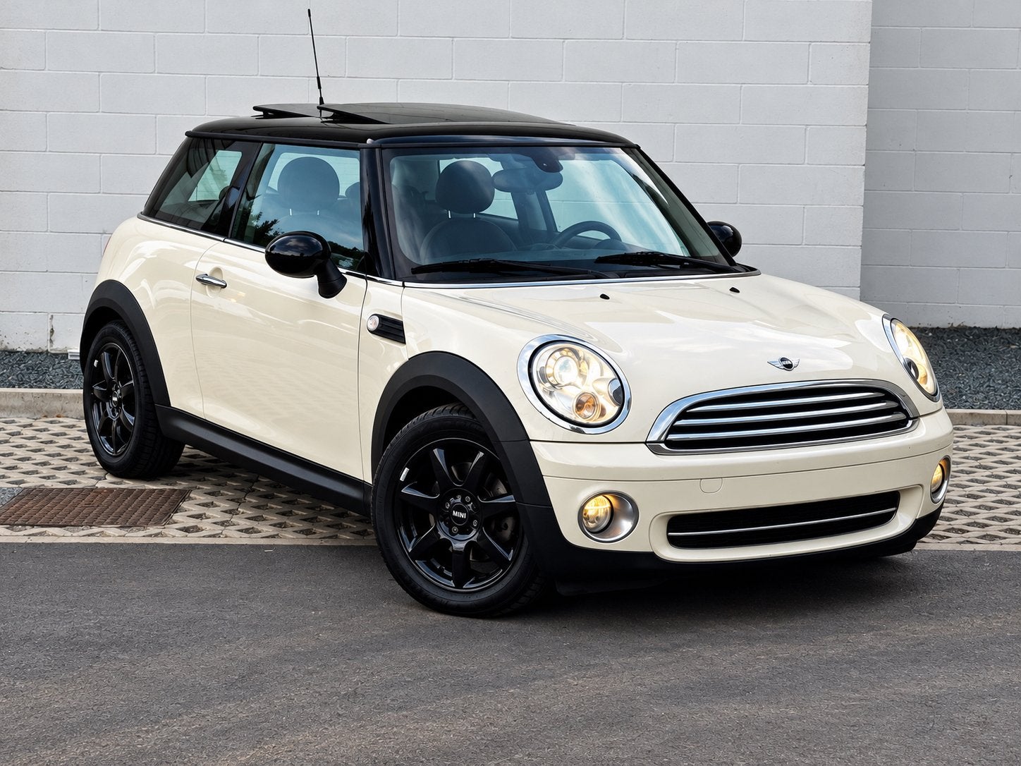 Mini Cooper 1.6 essence Full Full options Garantie, Autos, Cuir, Achat, Entreprise, Boîte manuelle