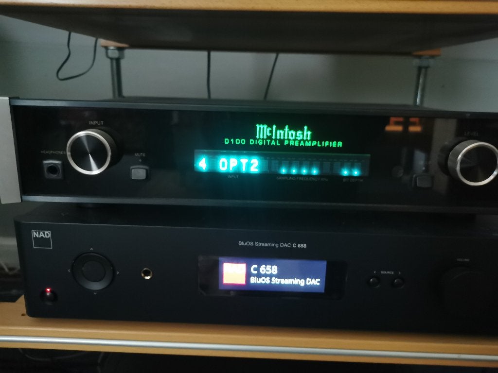 Mc Intosch digitale preamp, Audio, Tv en Foto, Versterkers en Ontvangers, Ophalen, Zo goed als nieuw, Stereo