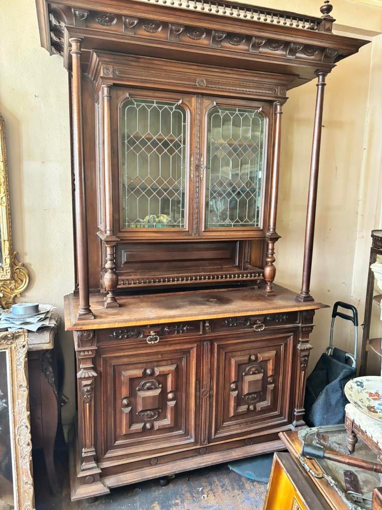 Dressoir in oude Henri LL-stijl, Ophalen