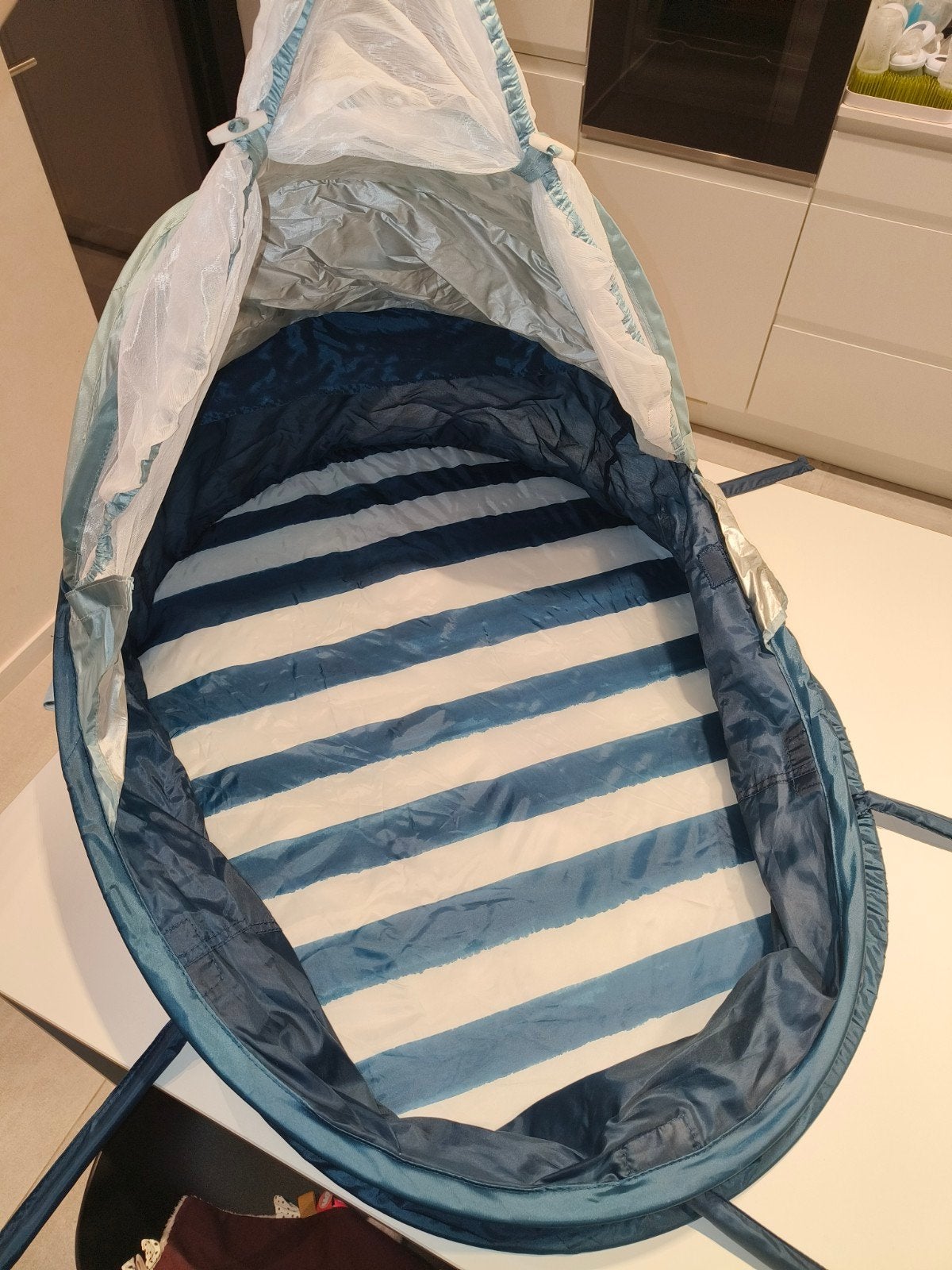 Baby tent, Ophalen